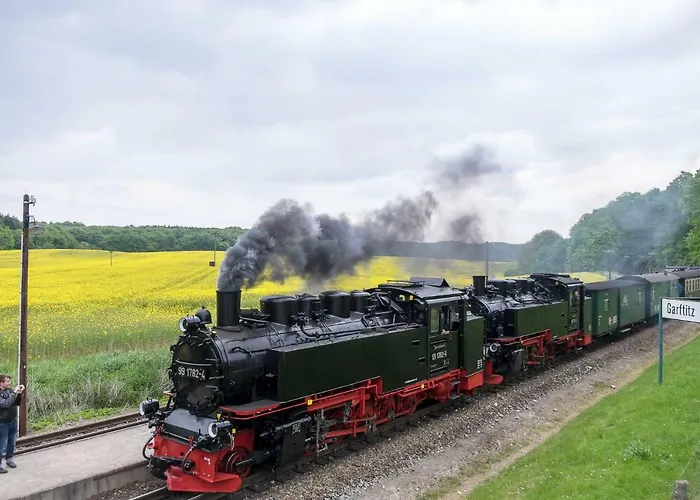 13 Haus Huehnergott * Sellin (Rugen)